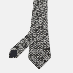 Pre Owned Hermès Navy Blue/Beige Leaf Print Silk Classic Tie 