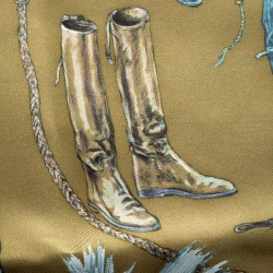 Pre Owned Hermes Green A Propos de Bottes Silk Pocket Square