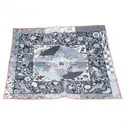 Pre Owned Hermes Pique Fleuri De Provence Printed Silk Pocket Square