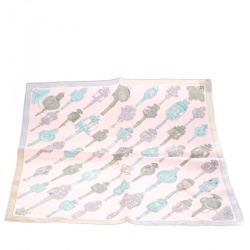 مملوكة مسبقًا منديل جيب هيرمس حرير بنقوش ميرفيلوس لانتيرنز وردي فاتح مربع