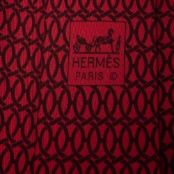 Pre Owned Hermès Red Interlocking Link Print Silk Twill Tie