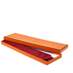 Pre Owned Hermès Red Interlocking Link Print Silk Twill Tie