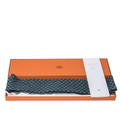 مملوكة مسبقًا Hermes Navy & Teal Geometric Print Silk Fringed Ascot