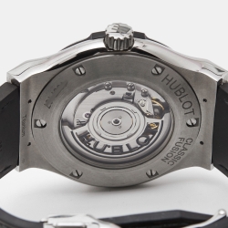 Pre Owned Hublot Green Titanium Alligator Rubber Classic Fusion 542.NX.8970.LR Men's Wristwatch 42 mm