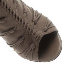 مملوكة مسبقًا حذاء بوت كاحل جيمي تشو جلد رمادي جلد مدبوغ جانا مقاس 38.5