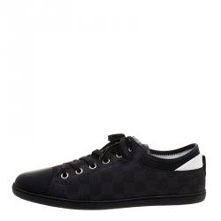 مملوكة مسبقًا حذاء رياضي لوي فيتون قماش دامييه غرافايت وجلد عنق منخفض مقاس 43.5