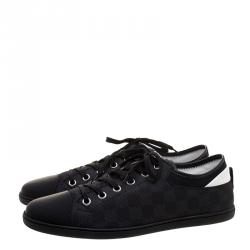 مملوكة مسبقًا حذاء رياضي لوي فيتون قماش دامييه غرافايت وجلد عنق منخفض مقاس 43.5