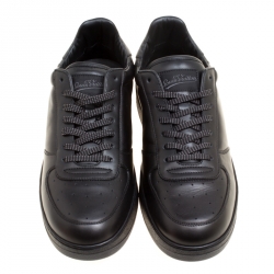 Pre Owned حذاء رياضي لوي فيتون ريفولي كانفاس مونوغرامي وجلد أسود مقاس 41