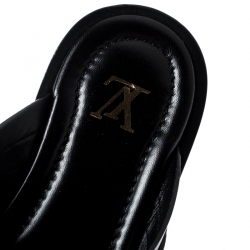 Pre Owned حذاء سلايدز لوي فيتون فلات سيور متعاكسة فوش جلد أسود مقاس 42.5