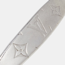 مملوكة مسبقًا Louis Vuitton Silver Tone Monogram Jonc Cuff Bracelet M
