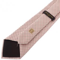 مملوكة مسبقًا Louis Vuitton Pink Silk Petit Damier Tie