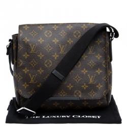 Louis Vuitton Monogram Canvas District MM Bag