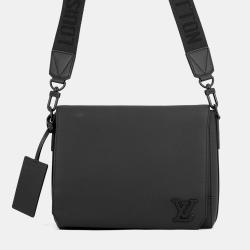 Pre Owned Louis Vuitton Takeoff Messenger Noir Grain Leather Crossbody Bag