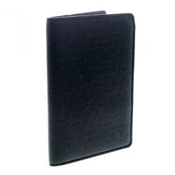 Pre Owned Louis Vuitton Black Taiga Leather Passport Holder