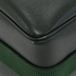 مملوكة مسبقًا Louis Vuitton Epicea Taiga Leather Reporter Bag