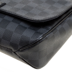 مملوكة مسبقًا Louis Vuitton Damier Graphite Canvas District PM Bag