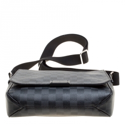 مملوكة مسبقًا Louis Vuitton Damier Graphite Canvas District PM Bag