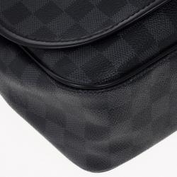 Pre Owned Louis Vuitton Damier Graphite Daniel MM Messenger Bag