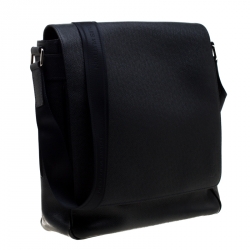 مملوكة مسبقًا Louis Vuitton Navy Blue Taiga Leather Roman MM Bag