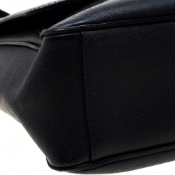 مملوكة مسبقًا Louis Vuitton Navy Blue Taiga Leather Roman MM Bag