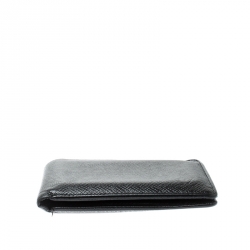 مملوكة مسبقًا Louis Vuitton Black Taiga Leather Wallet