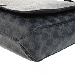 Pre Owned حقيبة لوي فيتون ديستريكت كانفاس غرافيت دامييه MM