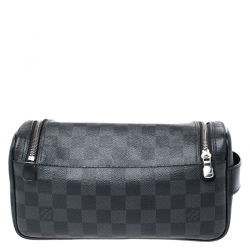 مملوكة مسبقًا Louis Vuitton Damier Graphite Canvas Toiletry Pouch