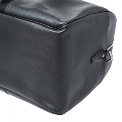 مملوكة مسبقًا Louis Vuitton Black Taiga Leather Helanga 1 Poche Travel Bag