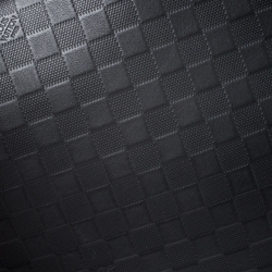 مملوكة مسبقًا حقيبة لوي فيتون ديستريكت جلد إنفيني داميية سوداء MM