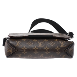 Pre Owned Louis Vuitton Monogram Canvas District PM Bag