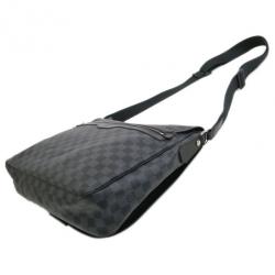 Louis Vuitton Damier Graphite Daniel Messenger Bag GM