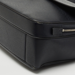 مملوكة مسبقًا Louis Vuitton Dark Blue Taiga Leather Vassili GM Bag