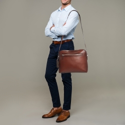 مملوكة مسبقًا Louis Vuitton Acajou Ombre Leather Reporter Messenger Bag