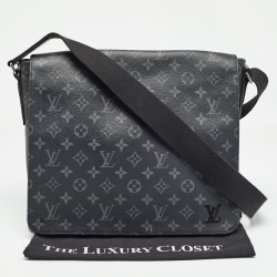 Pre Owned Louis Vuitton Monogram Eclipse Canvas District MM Bag
