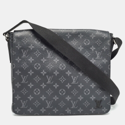 Pre Owned Louis Vuitton Monogram Eclipse Canvas District MM Bag