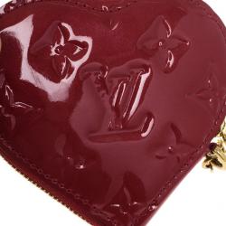 Pre Owned Louis Vuitton Red Pomme D´amour Vernis Heart Coin Purse