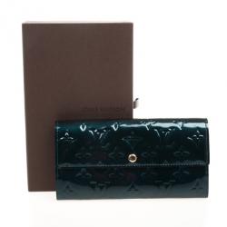 Pre Owned Louis Vuitton Green Monogram Vernis Sarah Wallet