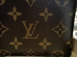 Pre Owned Louis Vuitton Monogram Billfold Wallet 