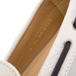 مملوكة مسبقًا Louis Vuitton White Leather Arizona Loafers Size 41.5