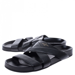 مملوكة مسبقًا  صندل سلايد لوي فيتون بيونيير فلات بشريط متقاطع جلد أسود مقاس 45
