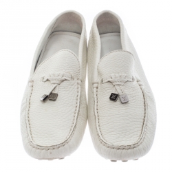 Pre Owned حذاء لوفرز لوي فيتون بفيونكة شعار جلد أبيض مقاس 41