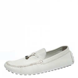 Pre Owned حذاء لوفرز لوي فيتون بفيونكة شعار جلد أبيض مقاس 41