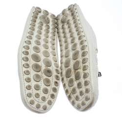 Pre Owned حذاء لوفرز لوي فيتون بفيونكة شعار جلد أبيض مقاس 41