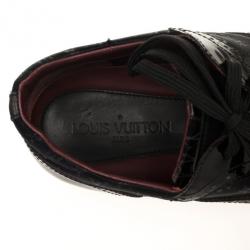 مملوكة مسبقًا Louis Vuitton Black Croc Embossed Patent Sneakers Size 43