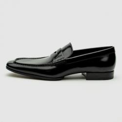 Pre Owned Louis Vuitton Black Glazed Leather Loafers Size 40