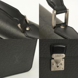 مملوكة مسبقًا Louis Vuitton Ardoise Taiga Leather Robusto 2 Compartments Briefcase