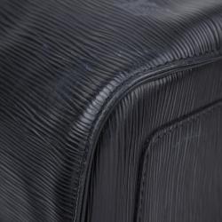 مملوكة مسبقًا Louis Vuitton Noir Epi Leather Keepall 50 Bag