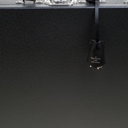 Louis Vuitton Black Taiga Leather President Briefcase