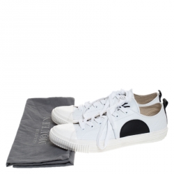 مملوكة مسبقًا حذاء رياضي أم سي كيو باي اليكساندر ماكوين سوالو بليمسول منخفض من أعلى جلد و مطاط أبيض و أسود مقاس 43 مقاس 40