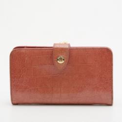 مملوكة مسبقًا Miu Miu Pink Croc Leather Wallet